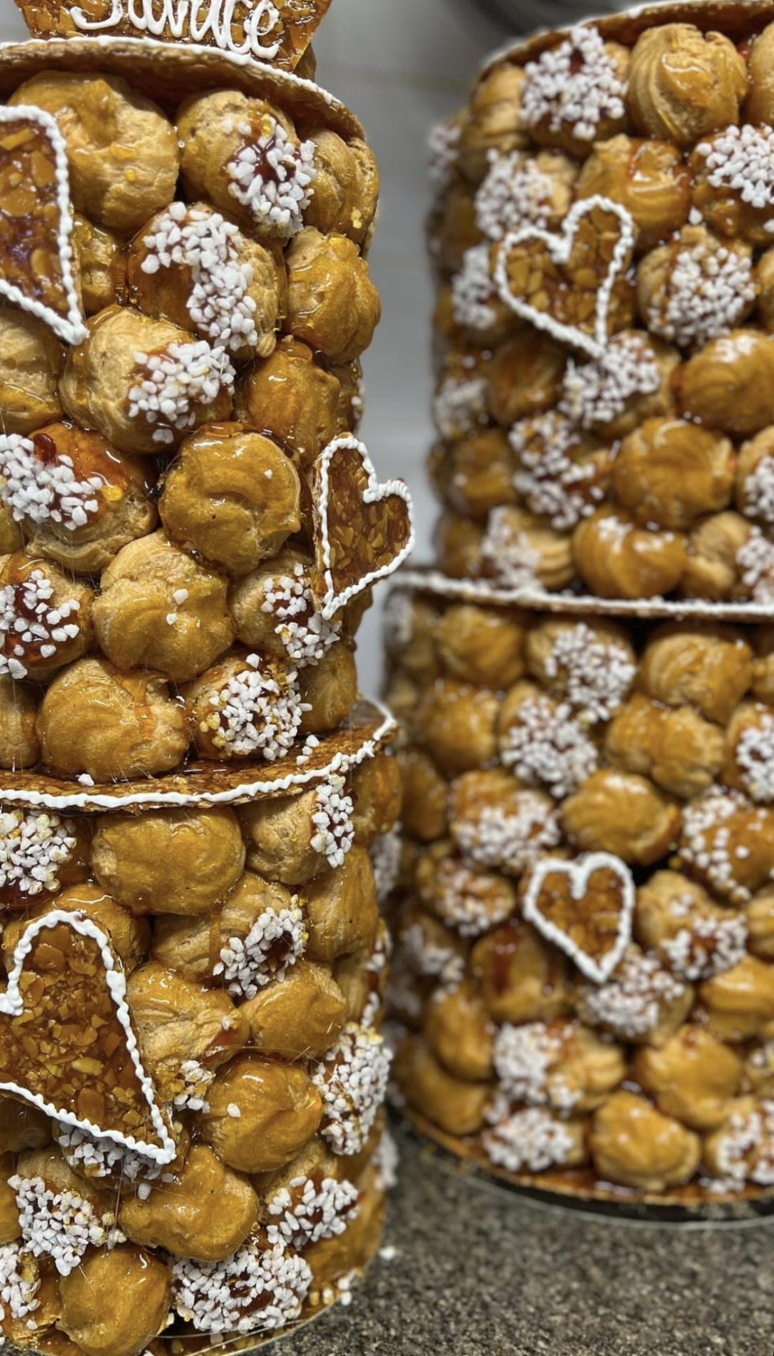 Pièce montée pour des noces d’or 💛✨